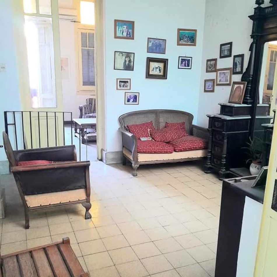 Hermosa Casa Antigua en Barrio Norte