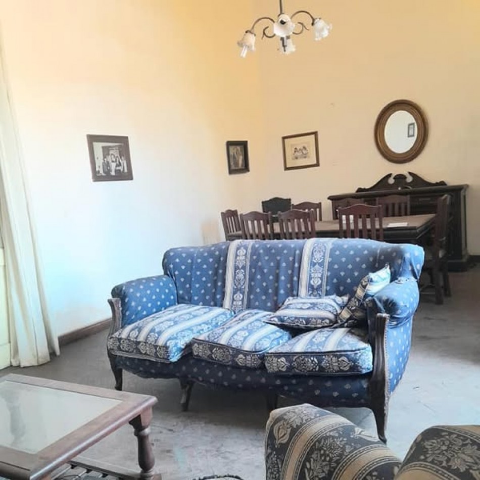 Hermosa Casa Antigua en Barrio Norte