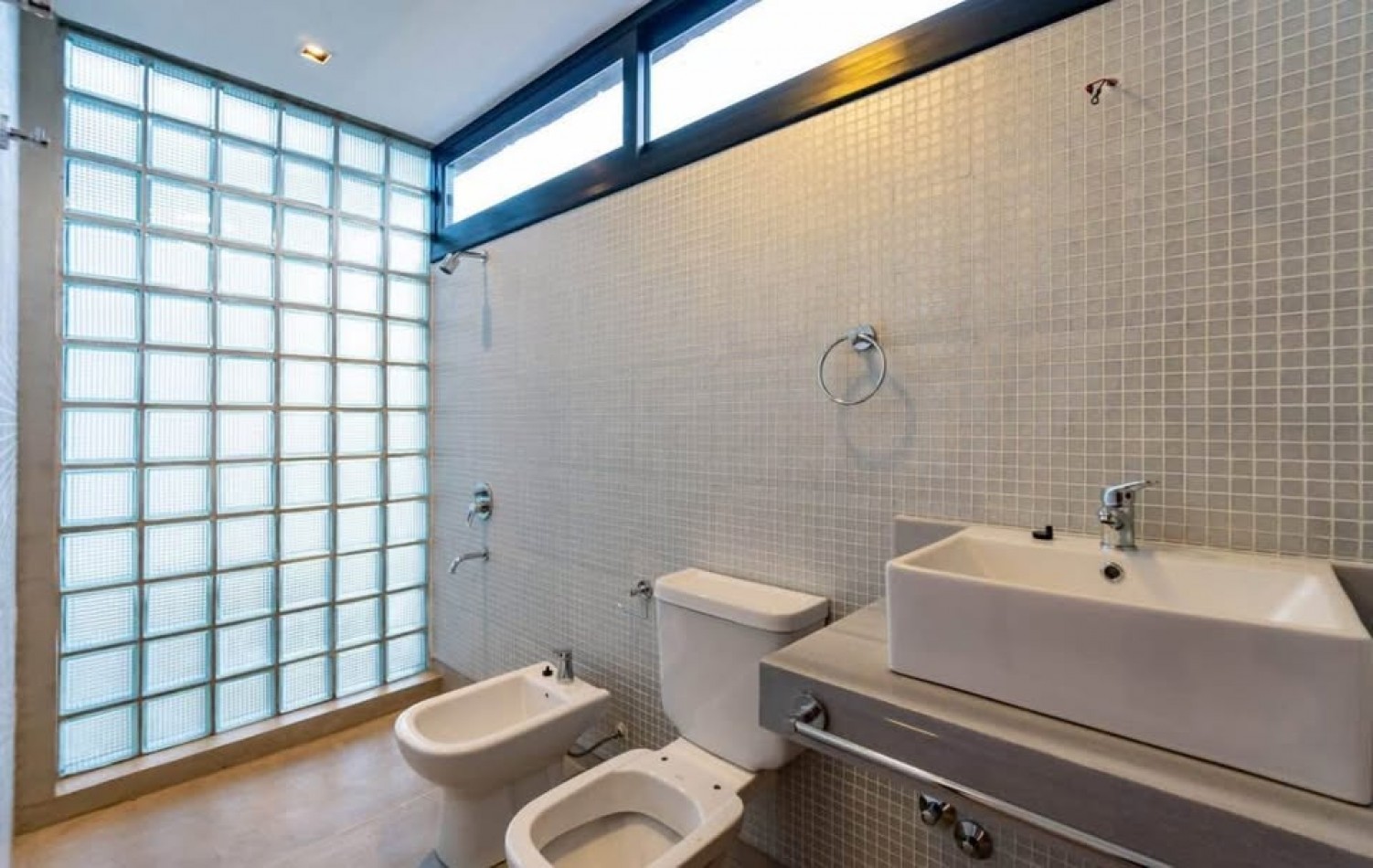 FABULOSA Y MODERNA CASA EN VENTA EN ALTO VERDE 3. Premium
