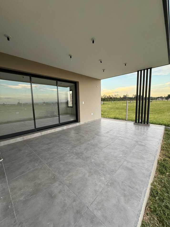 Casa 2 dormitorios. En los nogales