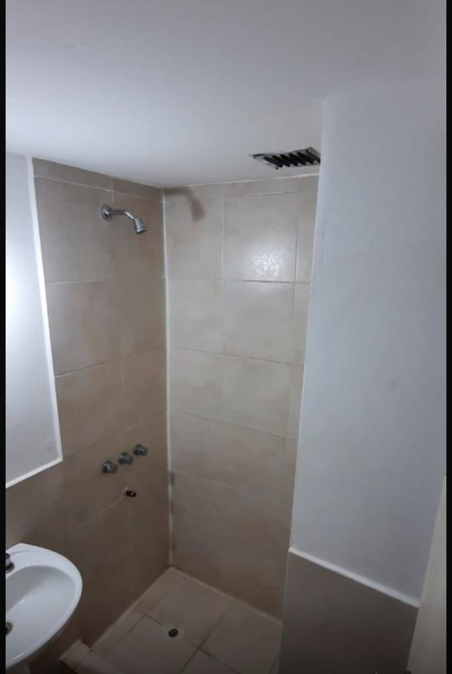 Granara inmobiliaria Alquila Mono con patio 