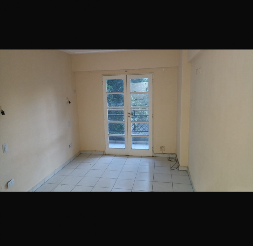 Granara inmobiliaria Alquila mono con balcon 