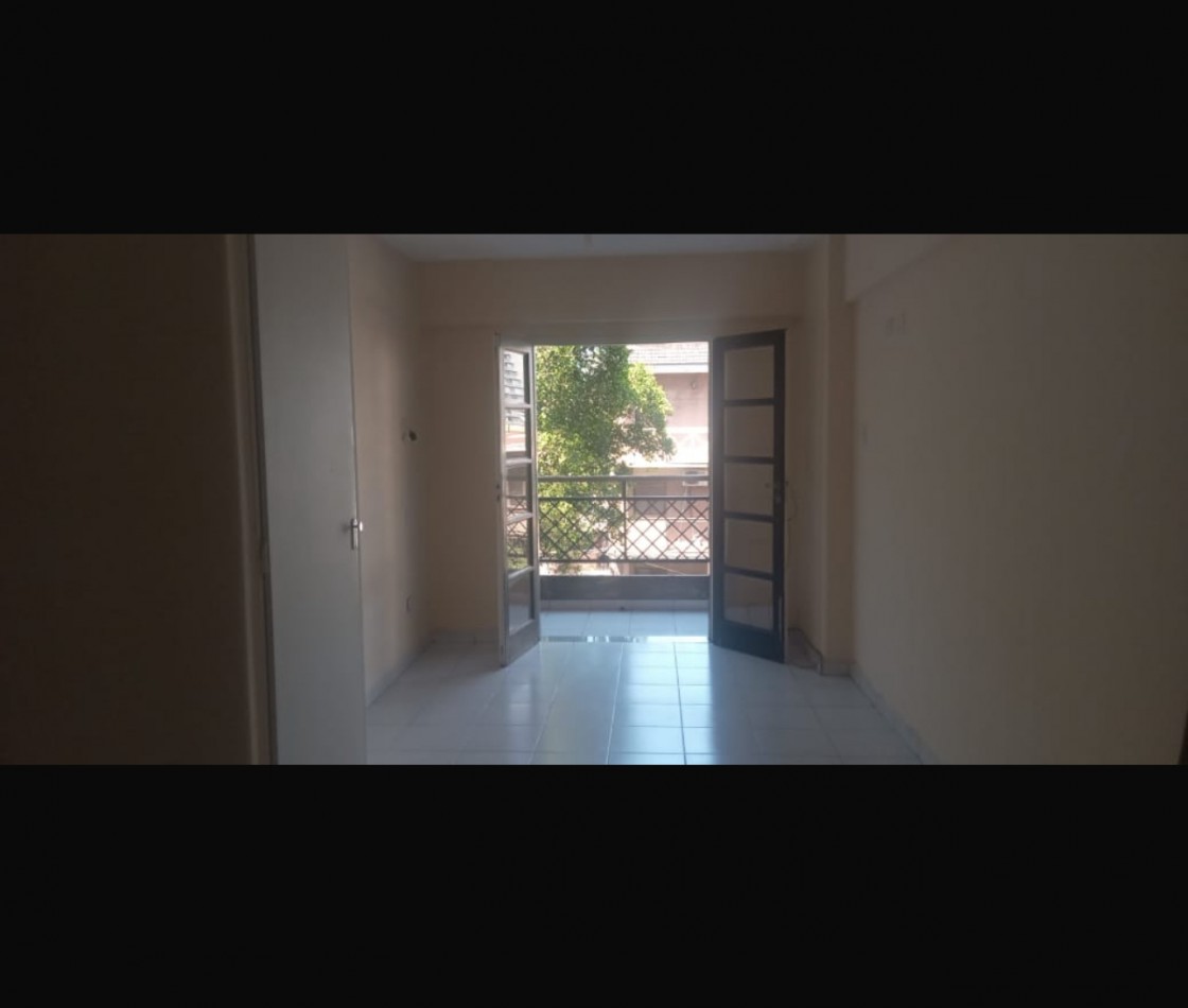 Granara inmobiliaria Alquila mono con balcon 
