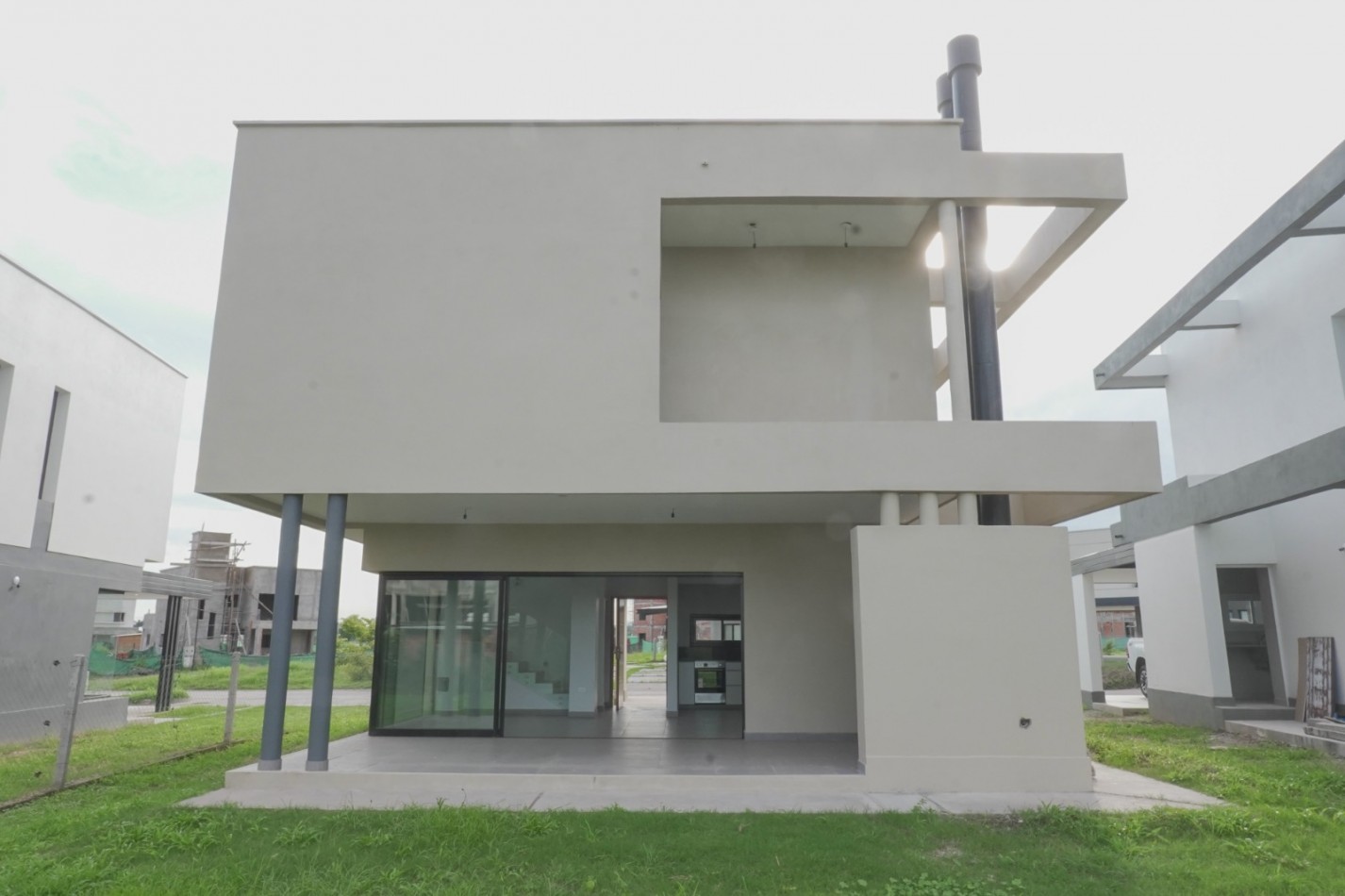 Venta casa en Country Viento Sur tres dormitorios 