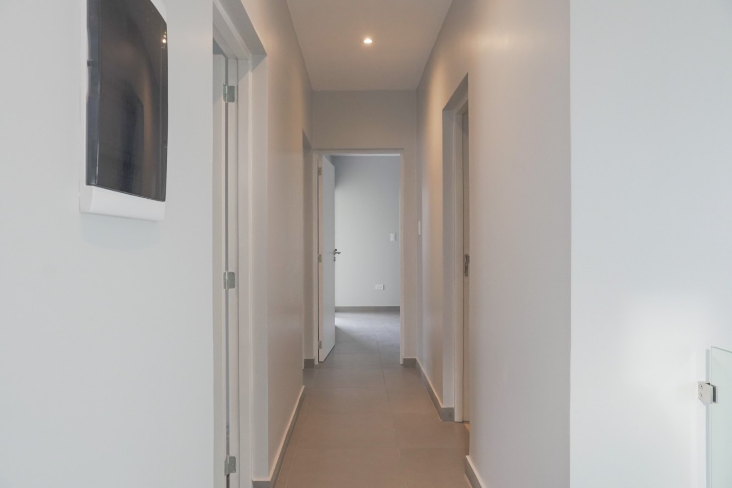 Venta casa en Country Viento Sur tres dormitorios 