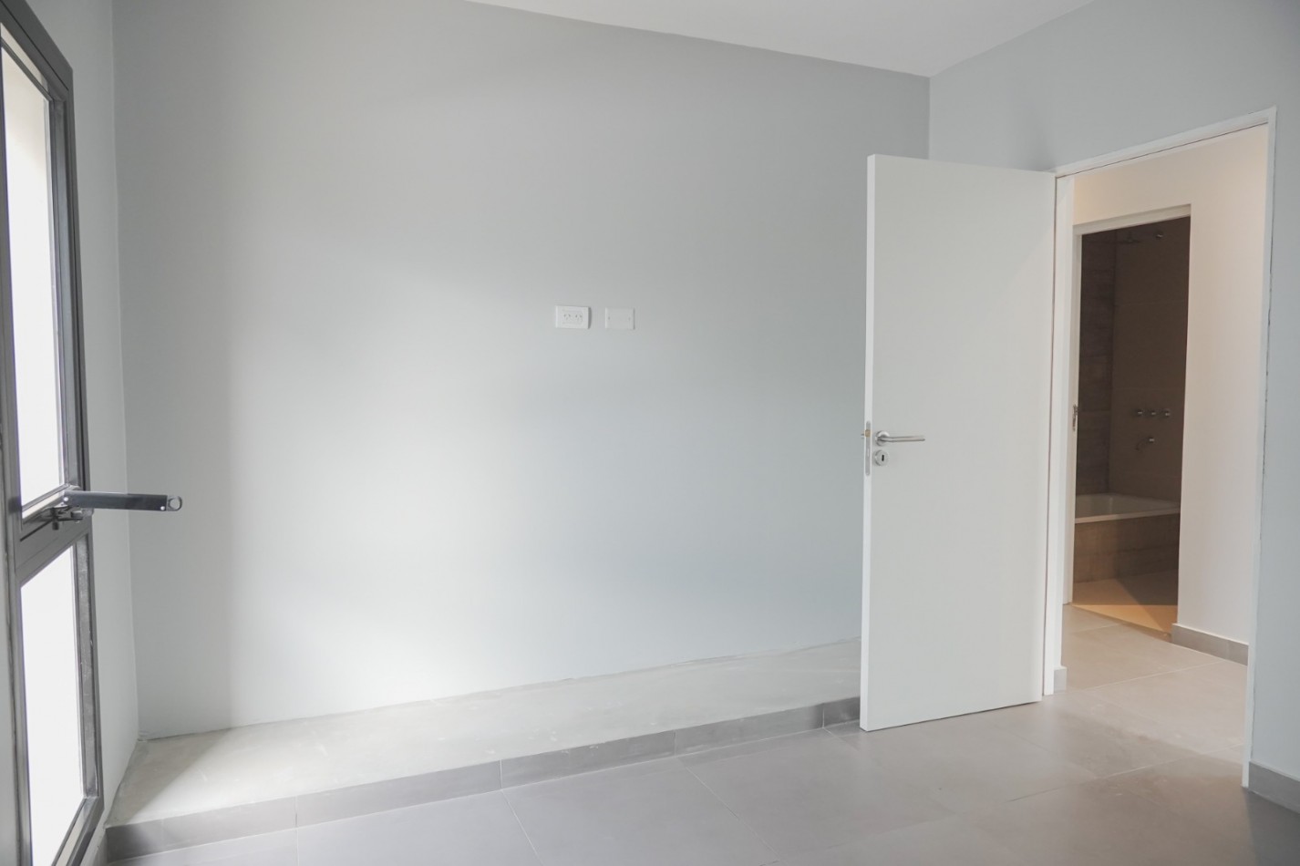 Venta casa en Country Viento Sur tres dormitorios 