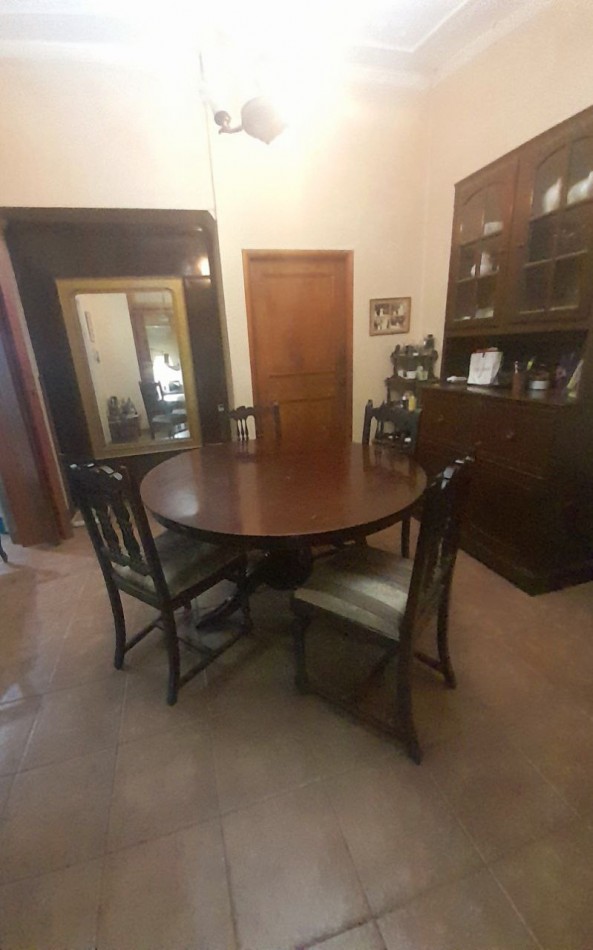 Casa de 4 Dormitorios en Barrio Centenario
