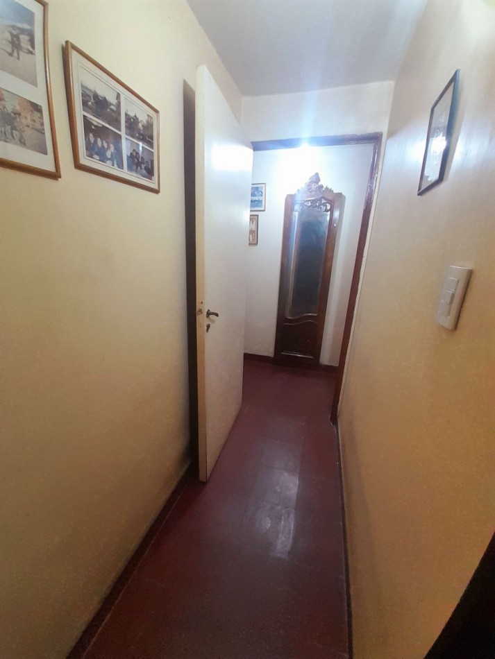 Casa de 4 Dormitorios en Barrio Centenario