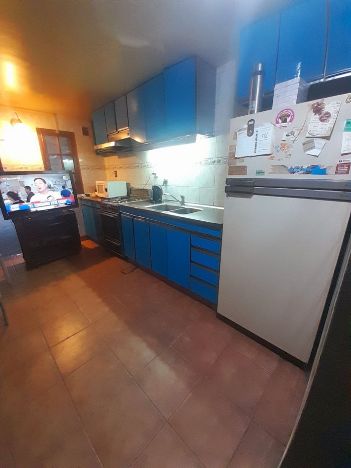 Casa de 4 Dormitorios en Barrio Centenario