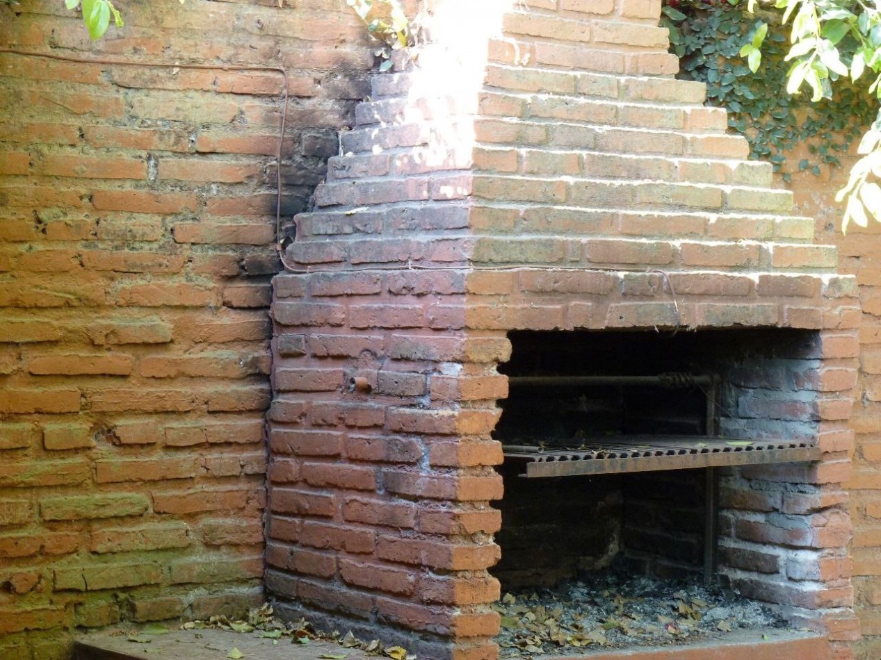 Casa 4 Dormitorios en Barrio Presidente Peron