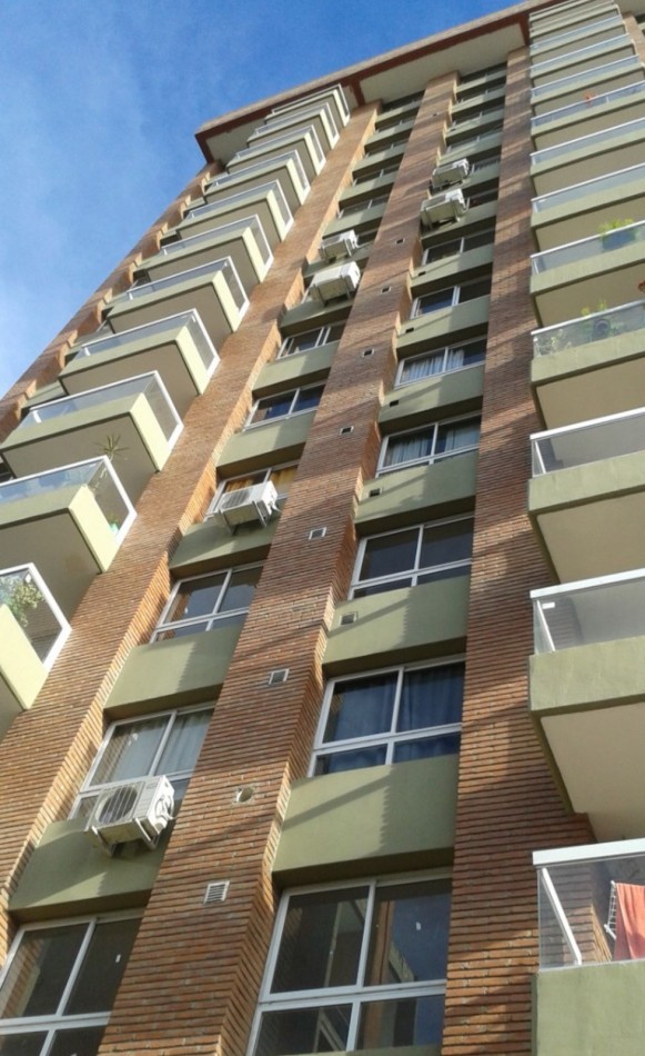 Dpto 1 dorm. Amoblado, barrio norte