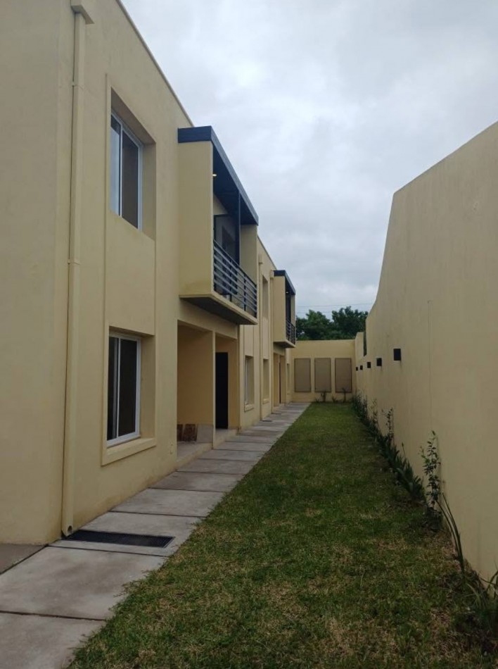 Venta Duplex a Estrenar en condominio de dos dormitorios 