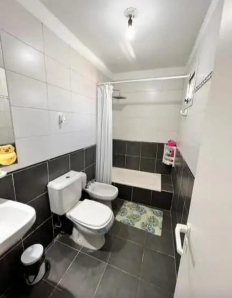 Venta duplex 3 dormitorios BAget America 1900