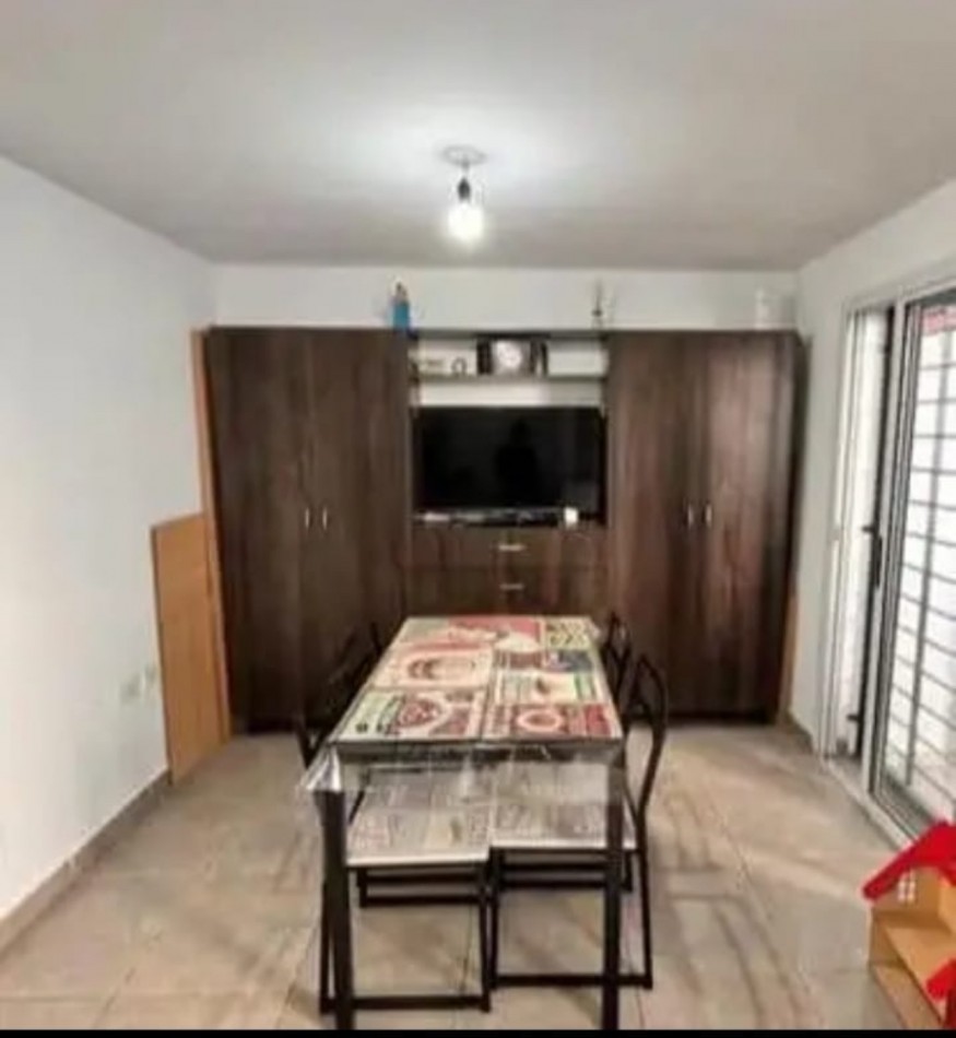 Venta duplex 3 dormitorios BAget America 1900