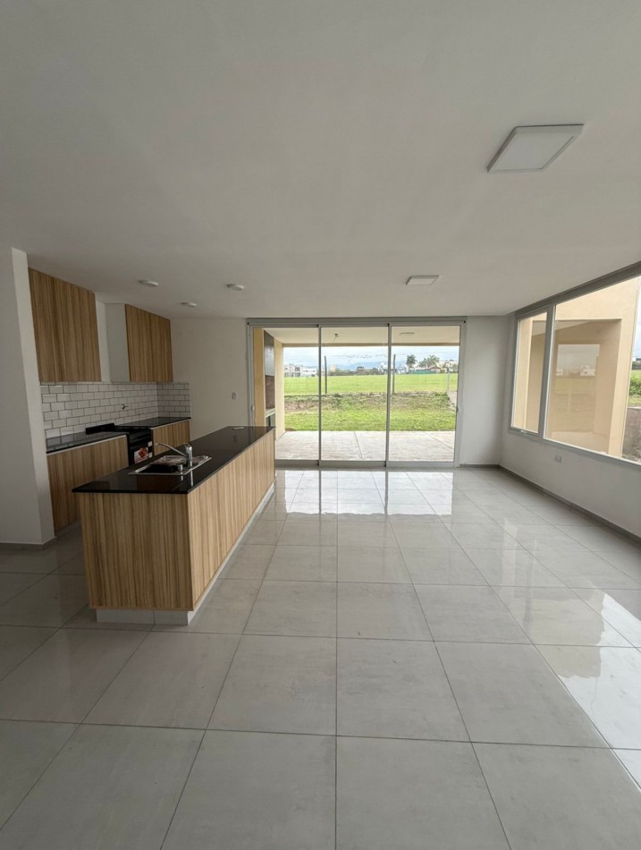 Vende Casa Country Las Alondras Tres dormitorios Tafi viejo 