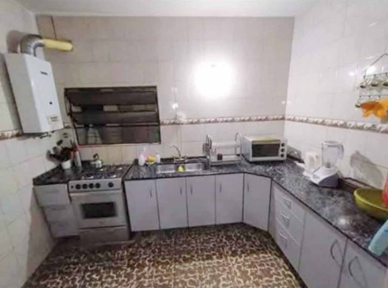Vende Casa de tres dormitorios Juan Jose Paso 335