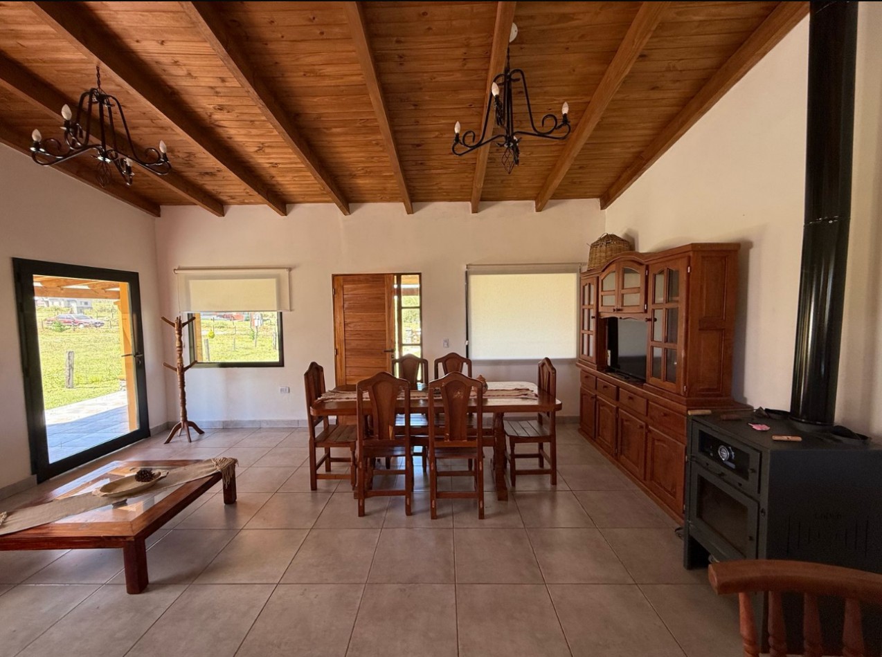 Venta Casa Tafi del Valle sobre Calle principal Casas de Colores 