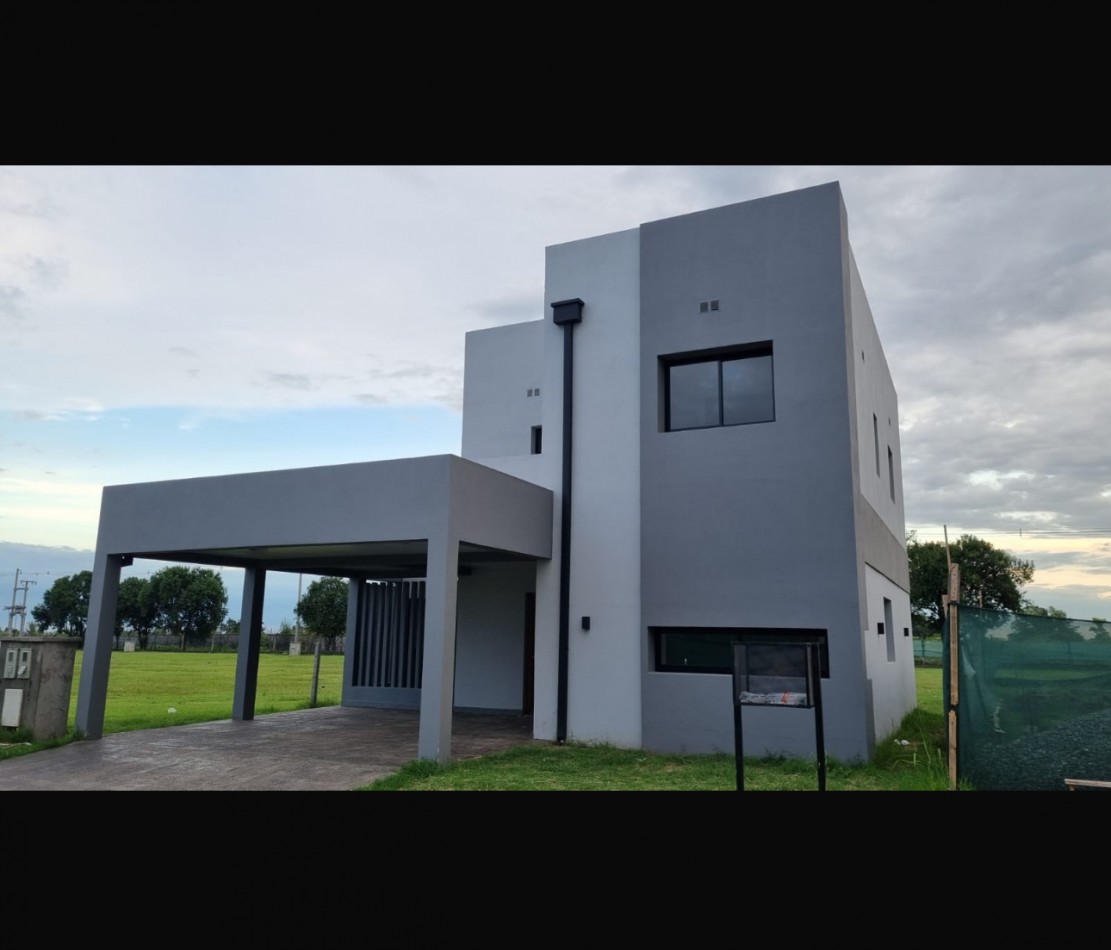 Venta Casa de dos Plantas Barrio Las Cañas Yerba Buena 