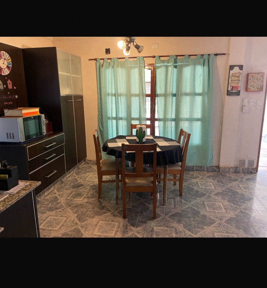 Se vende propiedad en Avenida Francisco de Aguirre a minutos de Plaza Urquiza 