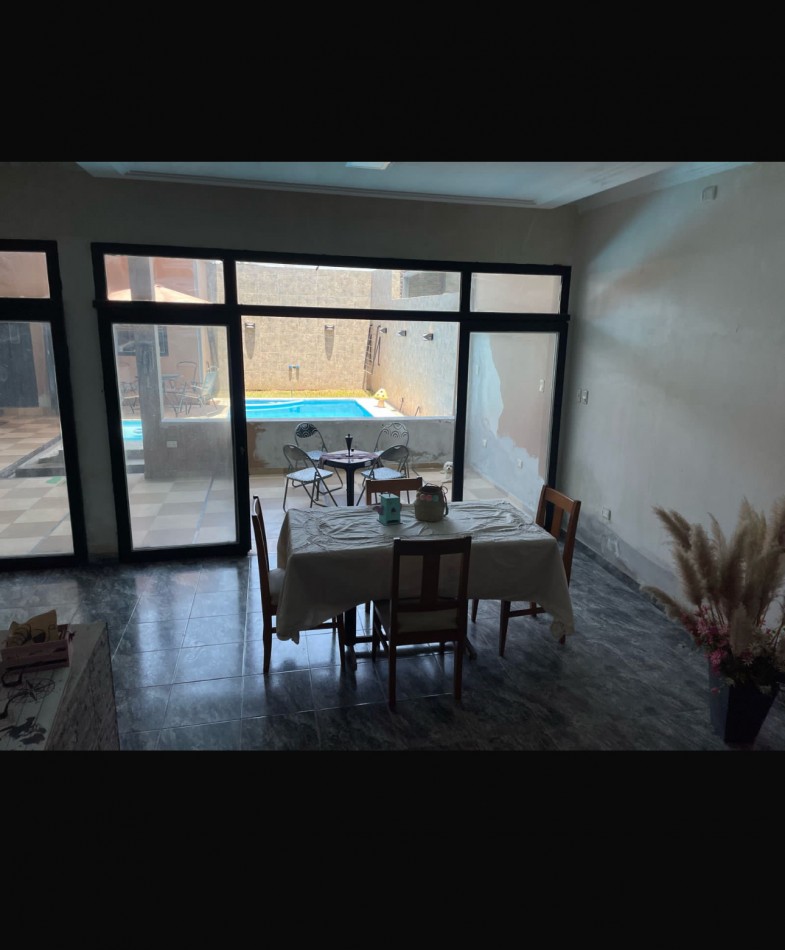 Se vende propiedad en Avenida Francisco de Aguirre a minutos de Plaza Urquiza 