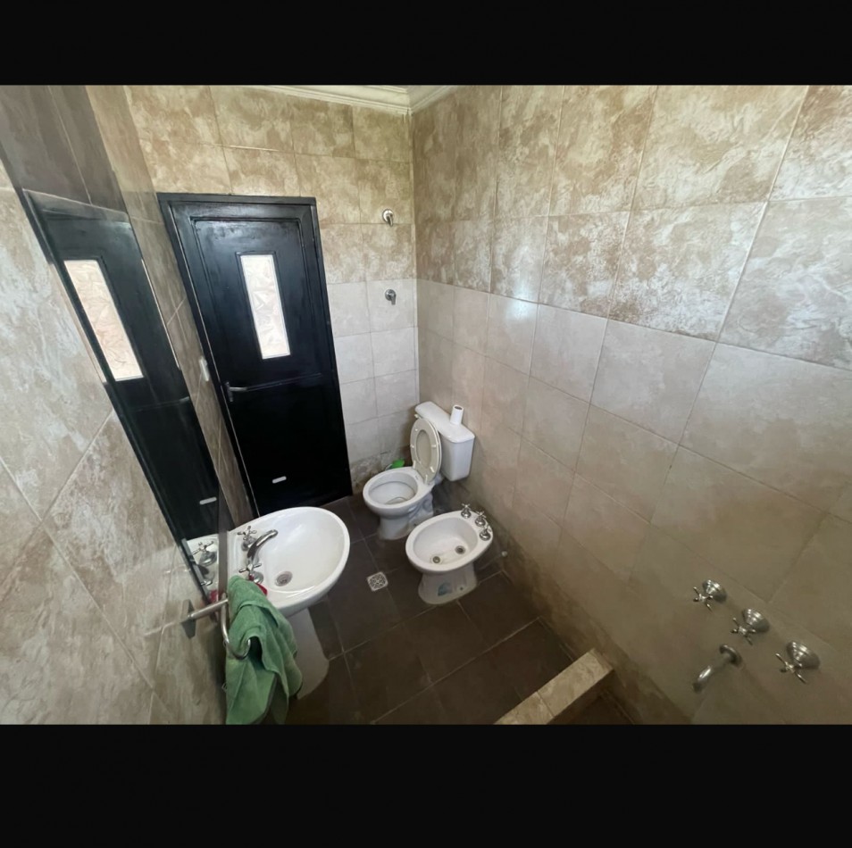 Se vende propiedad en Avenida Francisco de Aguirre a minutos de Plaza Urquiza 