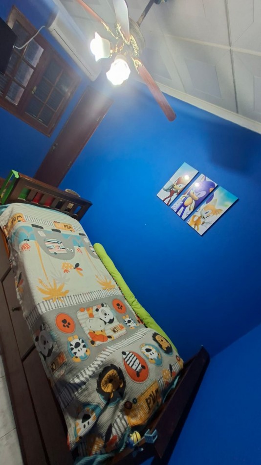 CASA EN VENTA 6 HABITACIONES - 25 DE MAYO 1700