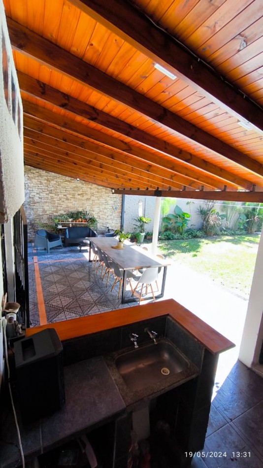 CASA 3 DORMITORIOS - ALTURA MATE DE LUNA 2600