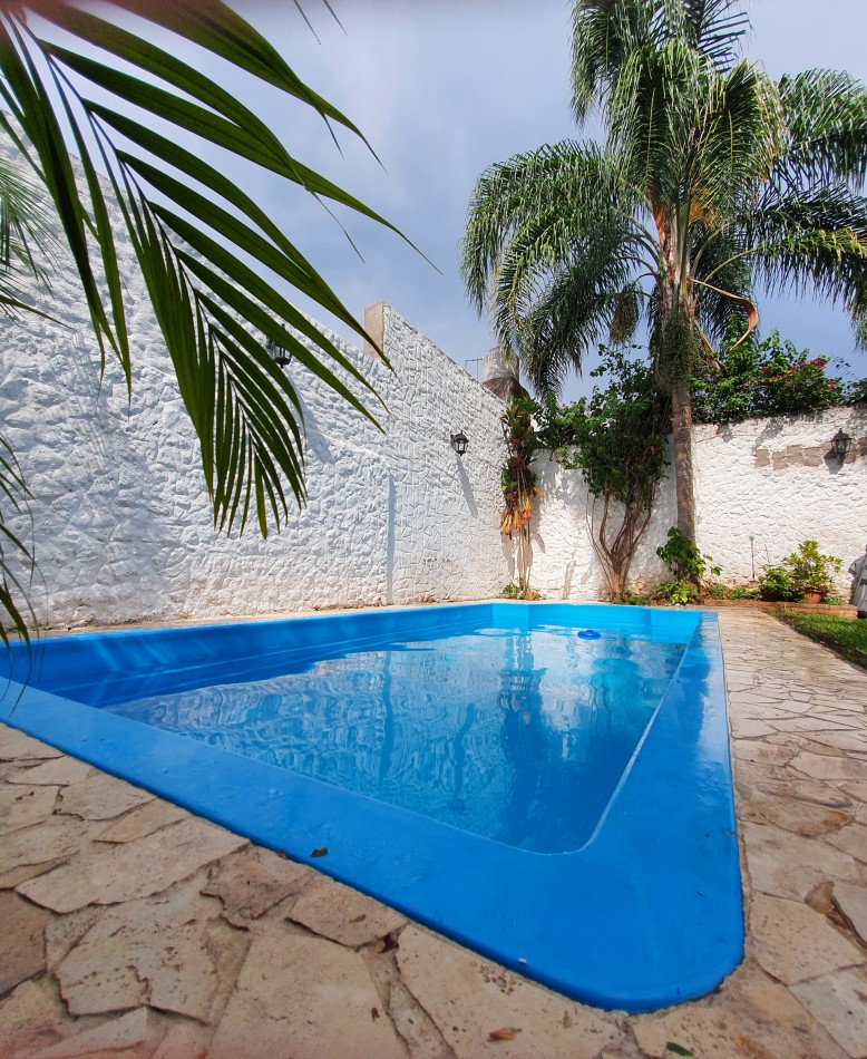 CASA 3 DORMITORIOS - ALTURA MATE DE LUNA 2600