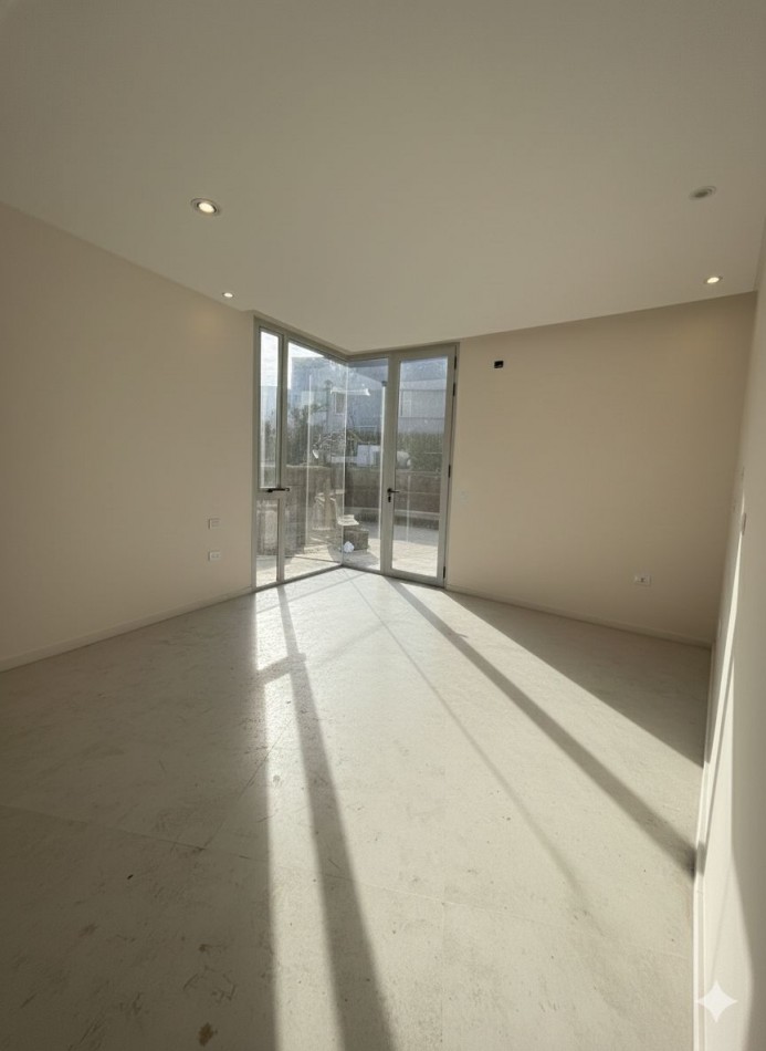 ESPECTACULAR CASA DE DISEÑO EN ALQUILER - YERBA BUENA