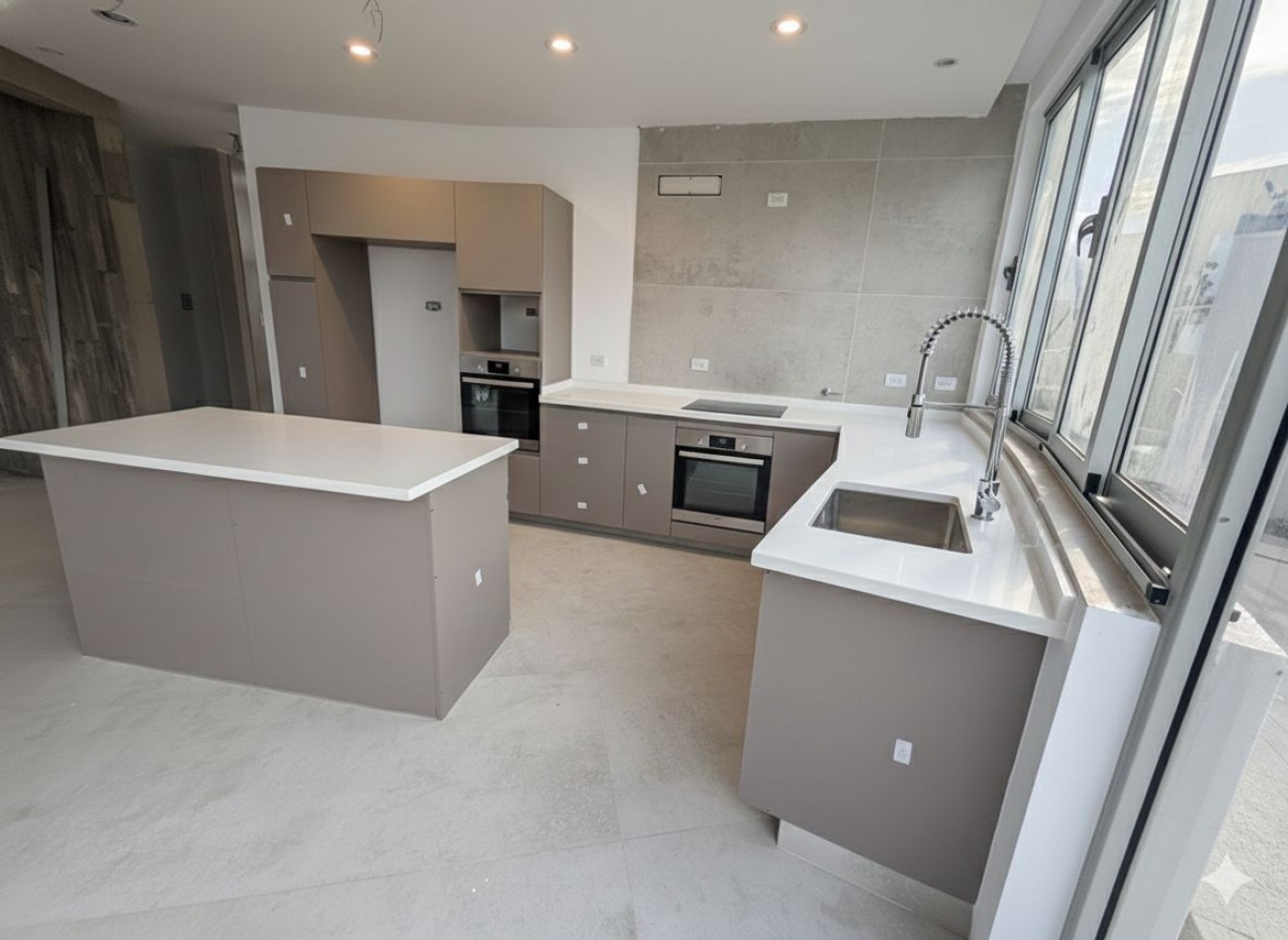 ESPECTACULAR CASA DE DISEÑO EN ALQUILER - YERBA BUENA