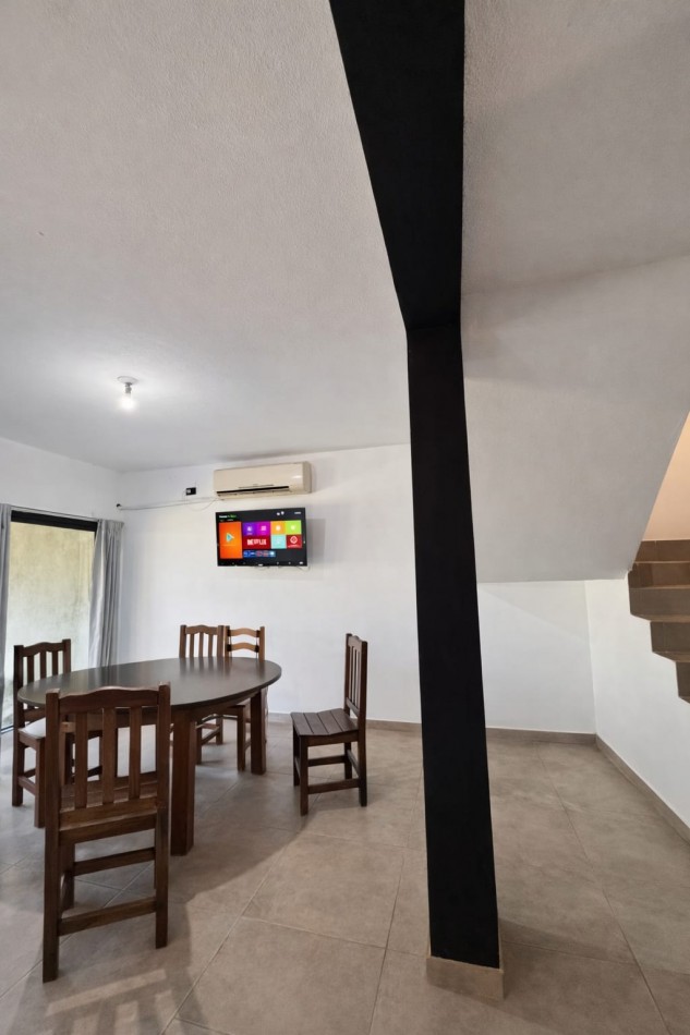 HERMOSA CASA DE 2 PLANTAS Y 5 HABITACIONES EN YERBA BUENA 