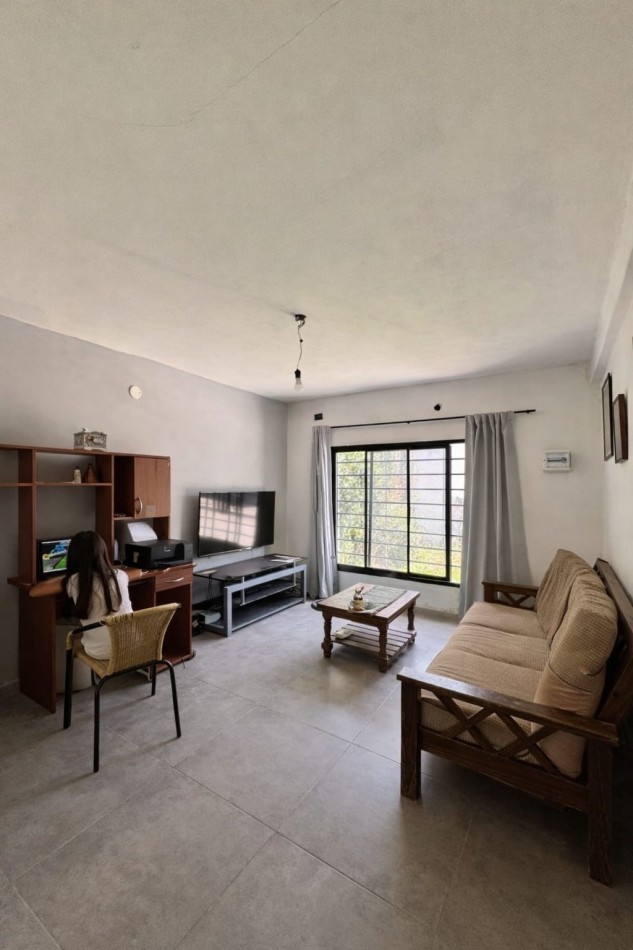 HERMOSA CASA DE 2 PLANTAS Y 5 HABITACIONES EN YERBA BUENA 