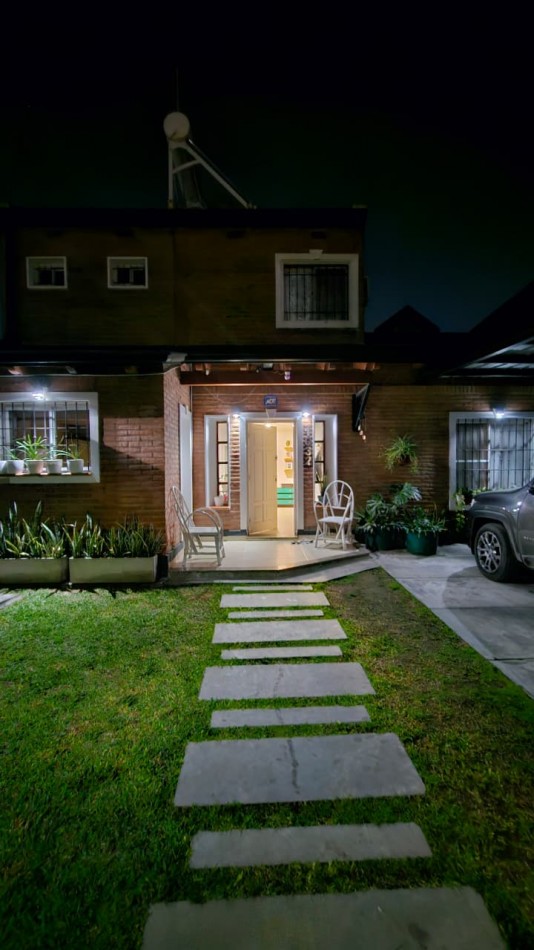 Casa en venta en BARRIO COPIAT - 4 dormitorios 