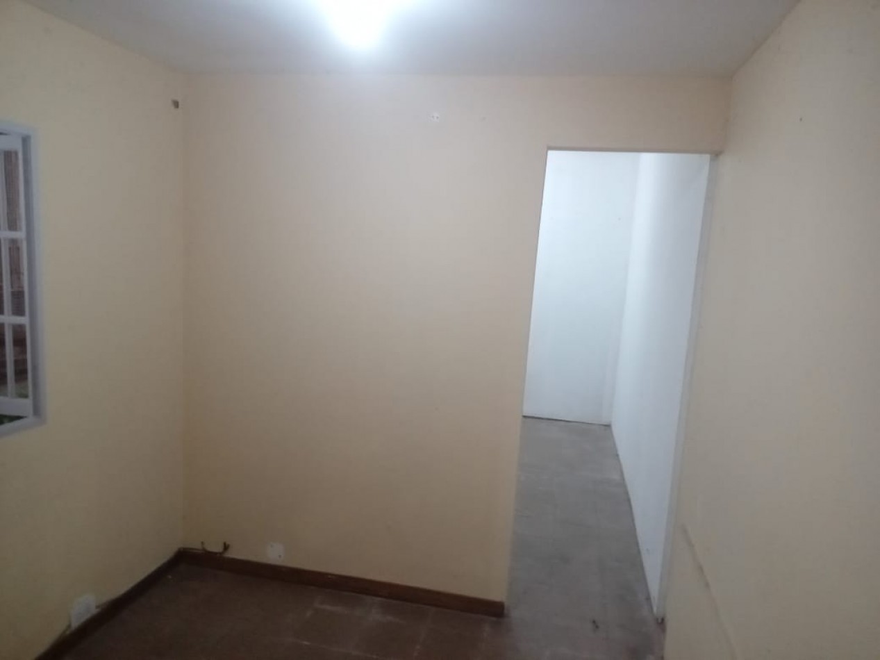 PROPIEDAD CON DESTINO COMERCIAL Y RESIDENCIAL EN AV MITRE