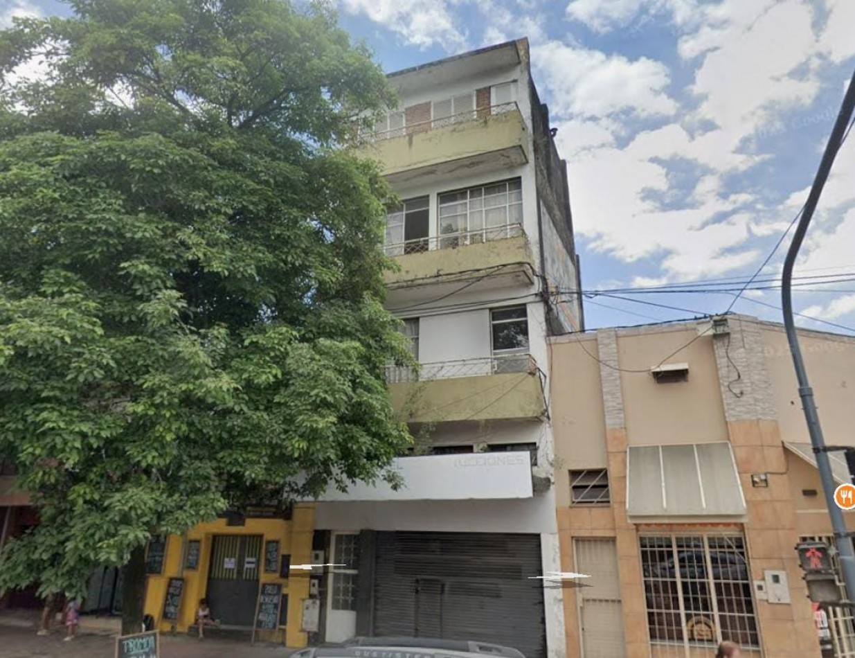 PROPIEDAD CON DESTINO COMERCIAL Y RESIDENCIAL EN AV MITRE