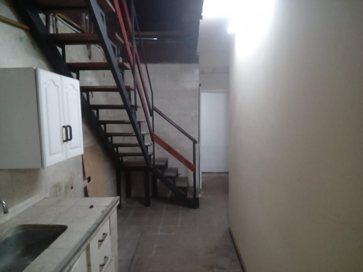 PROPIEDAD CON DESTINO COMERCIAL Y RESIDENCIAL EN AV MITRE