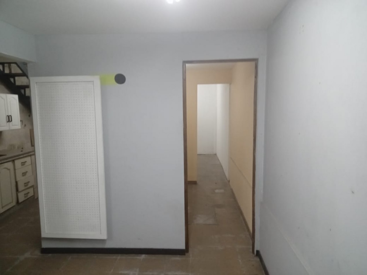 PROPIEDAD CON DESTINO COMERCIAL Y RESIDENCIAL EN AV MITRE