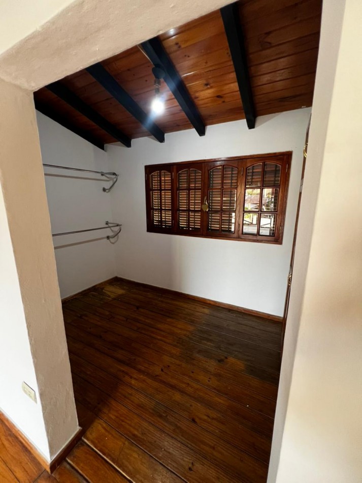 HERMOSA CASA DE 4 DORMITORIOS EN ALQUILER - YERBA BUENA