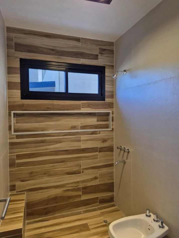 EN VENTA HERMOSA CASA EN COUNTRY SANTA BARBARA