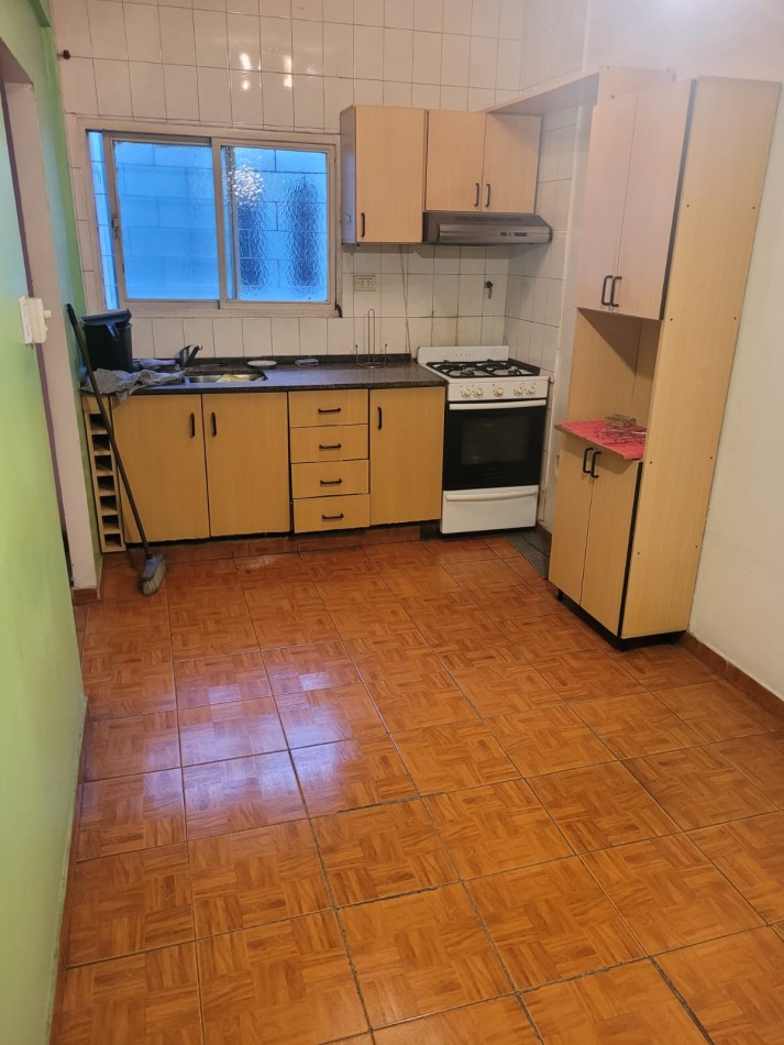 EN VENTA DPTO DE 2 DORMITORIOS + ESTUDIO CON PATIO - LAVALLE 1300