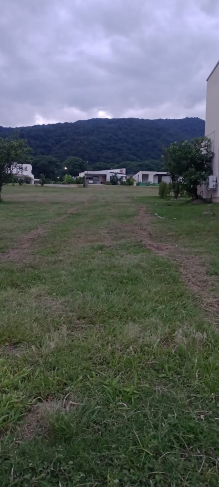 TERRENO PERIMETRAL DE 400m2 - BARRIO ALTOS DE SAN PABLO