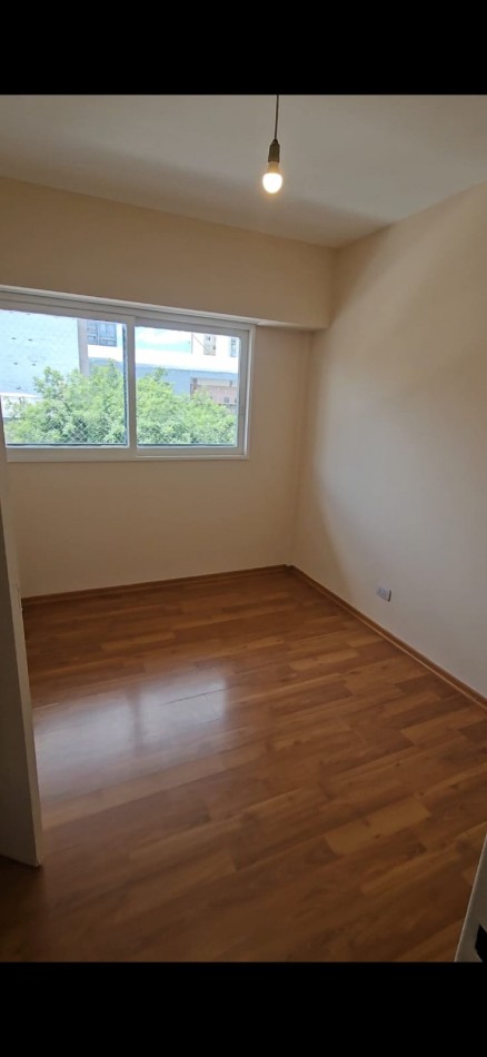 Venta - amplio departamento de 4 dormitorios. Pleno centro, Buenos Aires 600