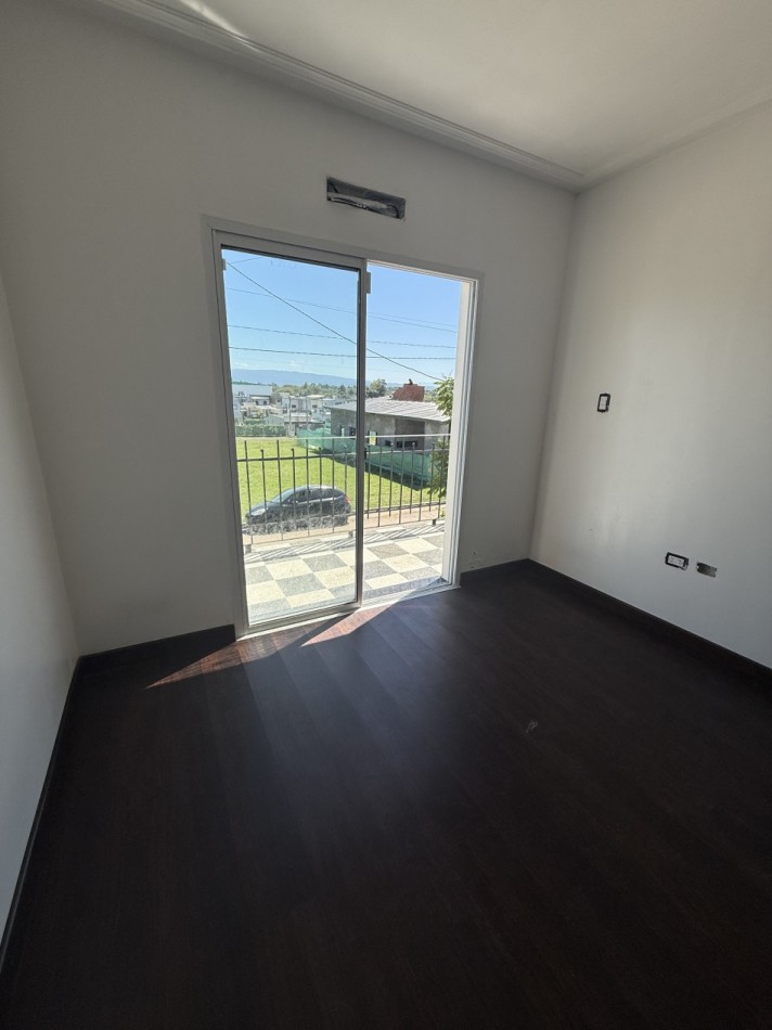 Casa de 4 dormitorios en Los Nogales Plaza