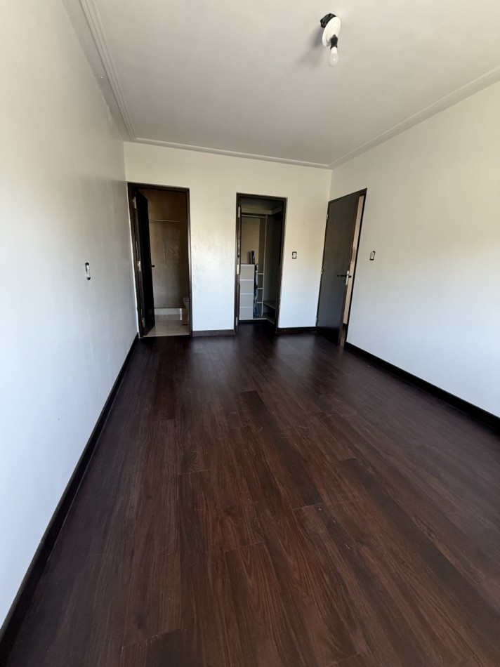 Casa de 4 dormitorios en Los Nogales Plaza