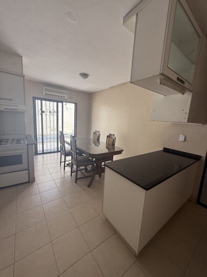 Casa de 3 dormitorios. Santiago 4400