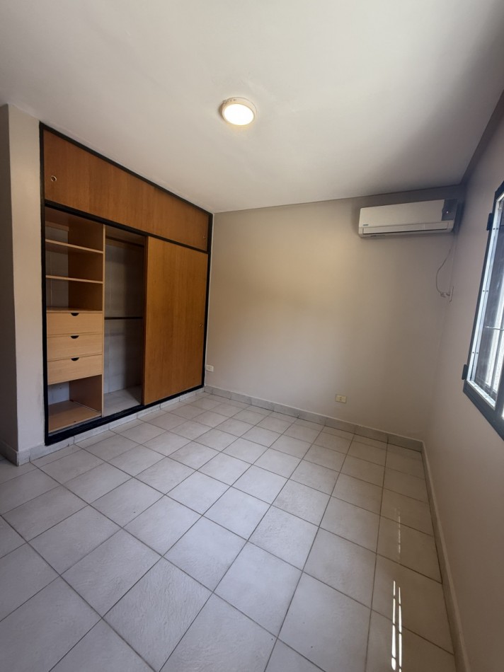 Casa de 3 dormitorios. Santiago 4400