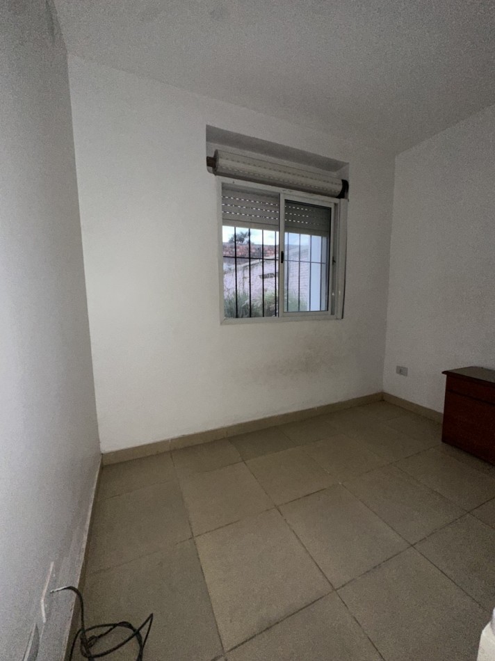 Vende Casa dos dormitorios Barrio San Jose III Yerba Buena 