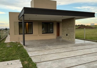 Casa 2 dormitorios. En los nogales