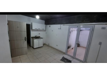 Granara inmobiliaria Alquila Mono con patio 