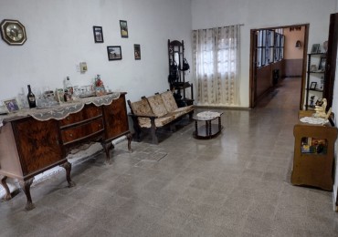 Vende Casa de tres dormitorios Juan Jose Paso 335